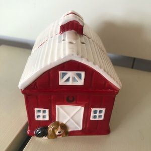 Pioneer Woman Barn Salt and Pepper Shakers